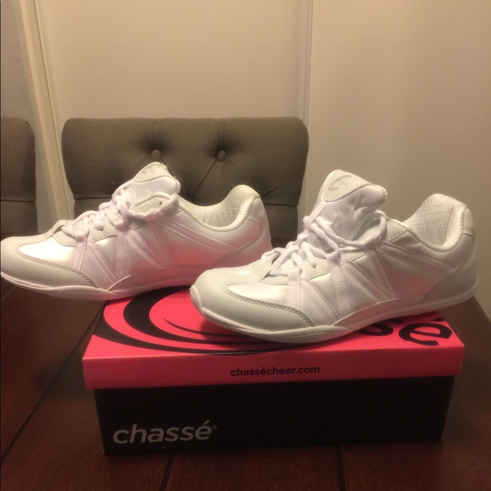 Cheer shoes